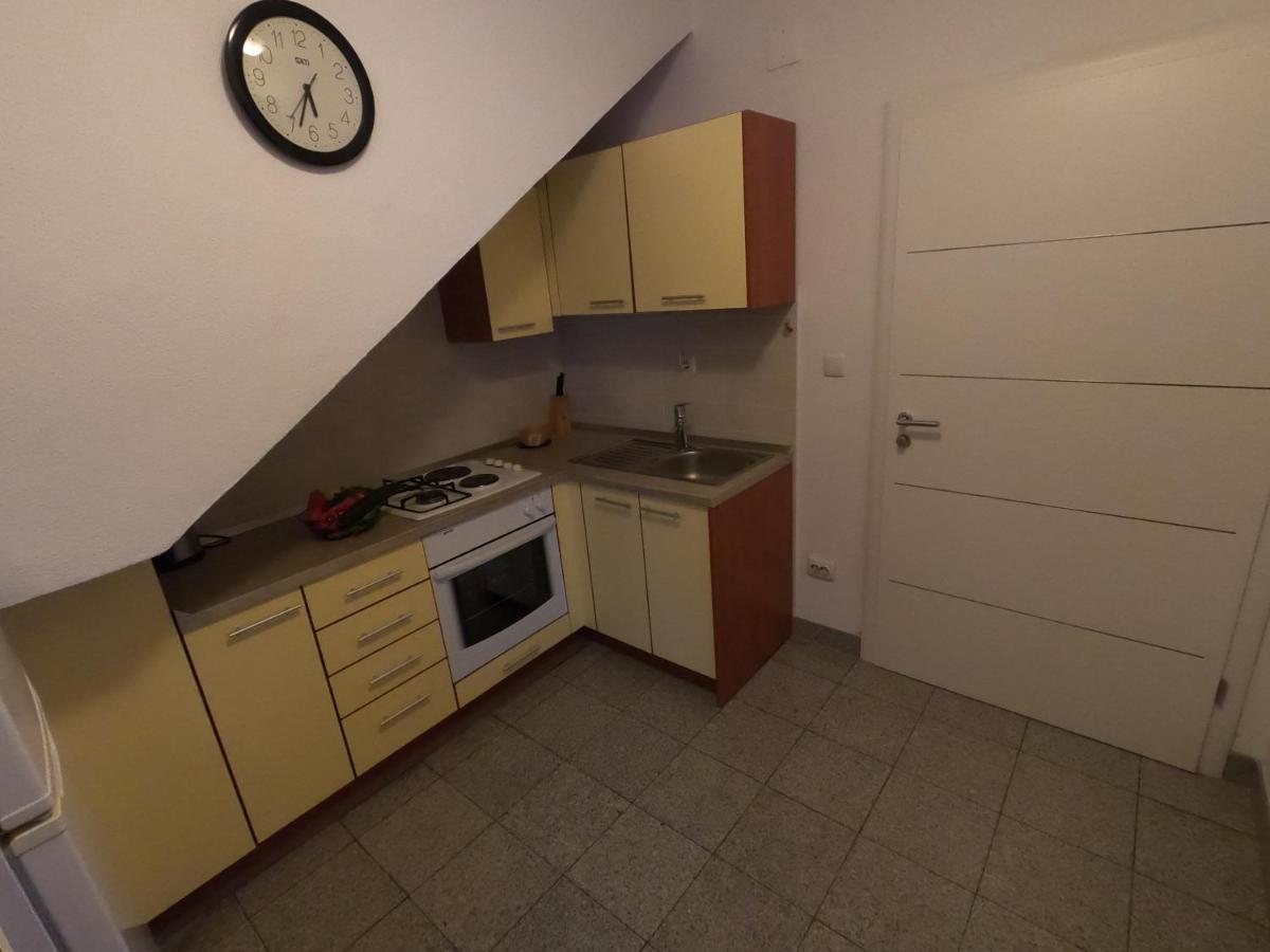 Apartments Cosic Grebastica Exterior photo